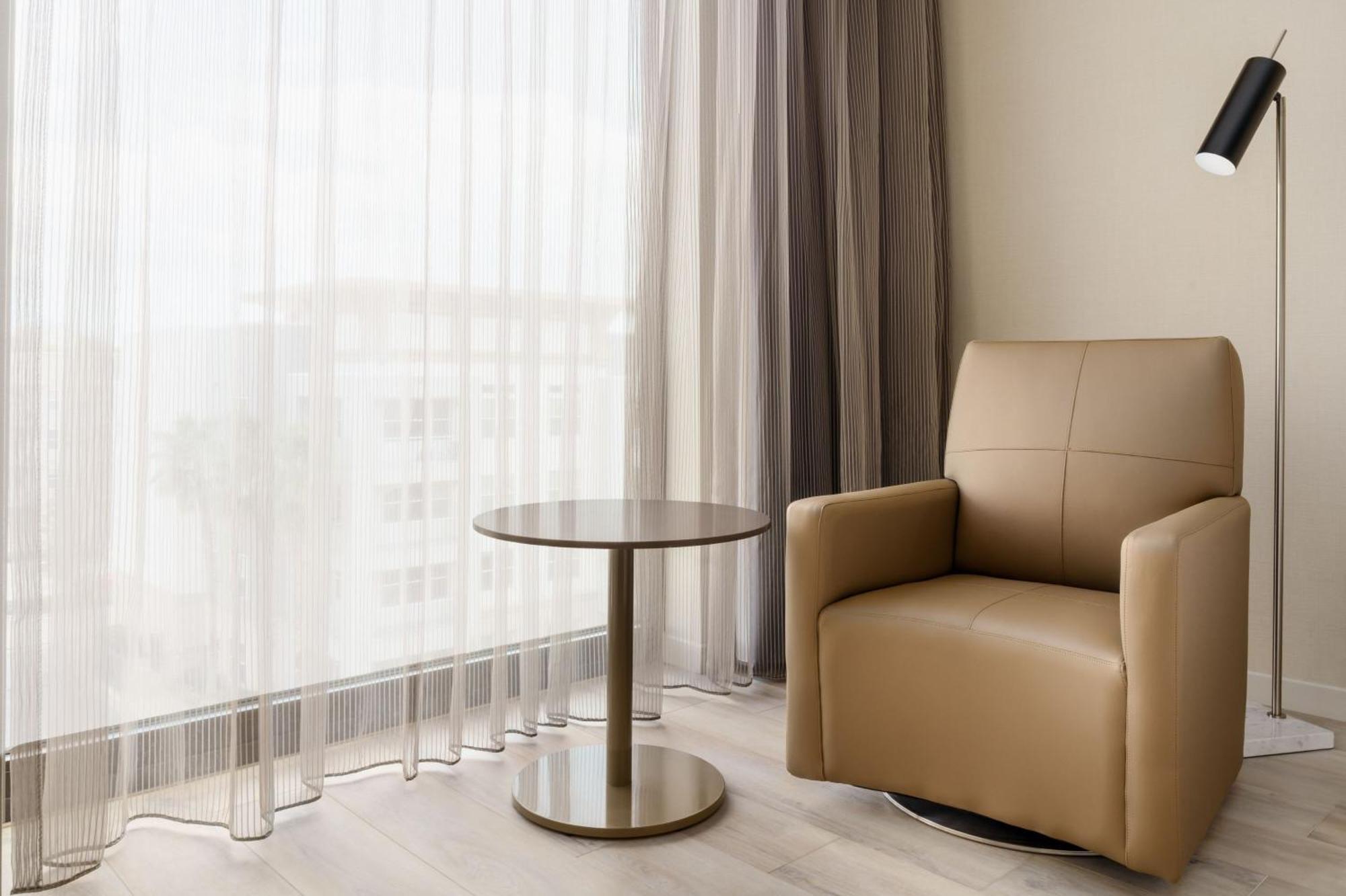 Ac Hotel By Marriott Jacksonville St Johns Town Center Bagian luar foto